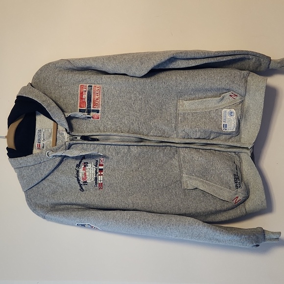 Geographical Norway 1953 Tween Pole Gray Zip-Up Hoodie with Patches XXL